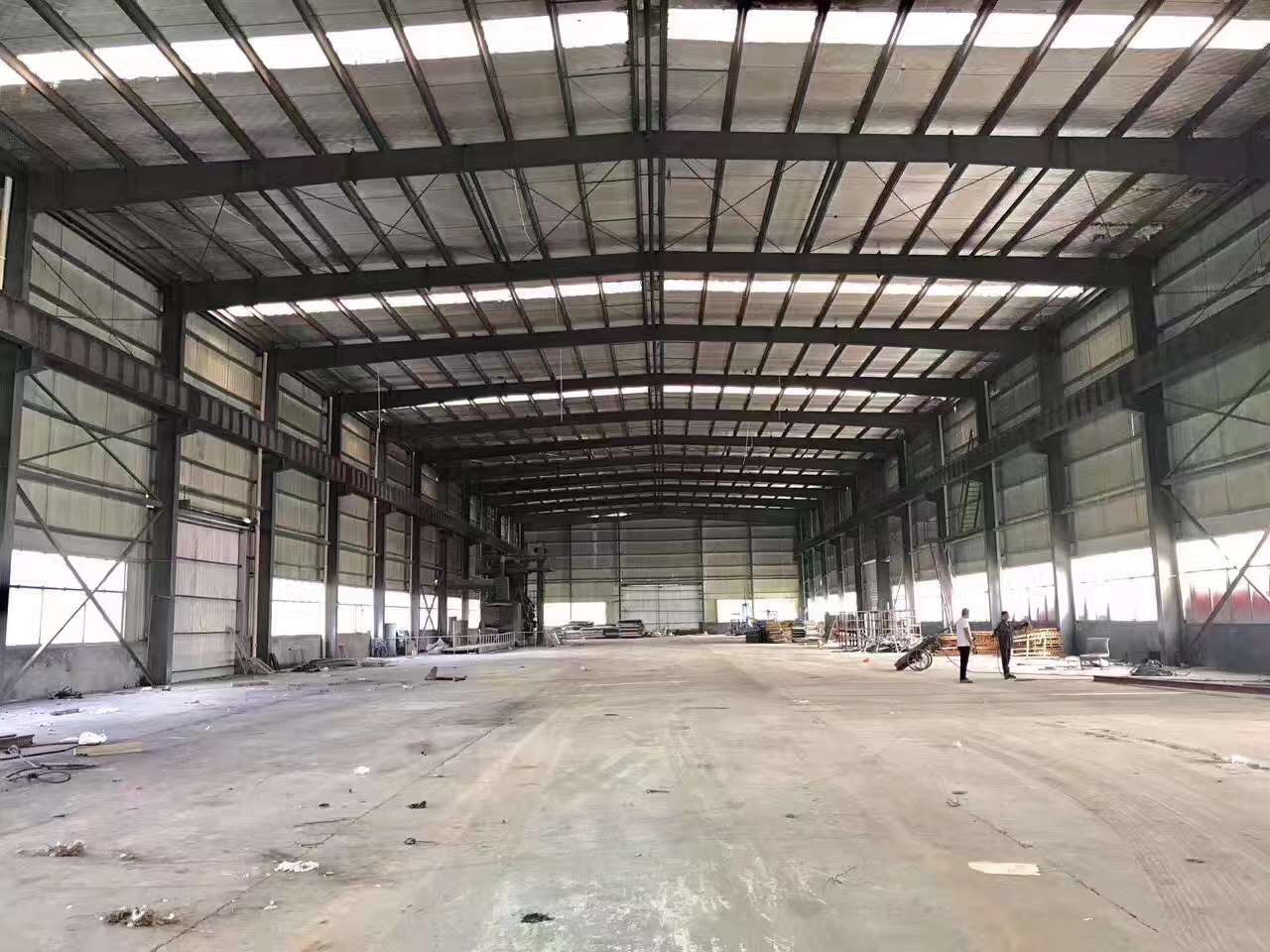 搭建東莞鋼結(jié)構(gòu)廠房時(shí)有哪些注意事項(xiàng)(圖2) 搭建東莞鋼結(jié)構(gòu)廠房時(shí)有哪些注意事項(xiàng)(圖2)